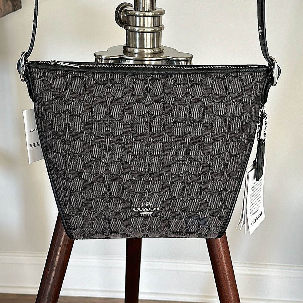 NWT COACH CROSSBODY/SHOULDER BAG ADJUSTABLE STRAP BLACK SMOKE/BLACK